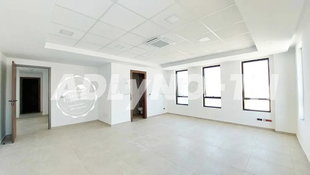 A louer 12 bureaux haut standing neufs au Lac 3 à Tunis - Photo 8