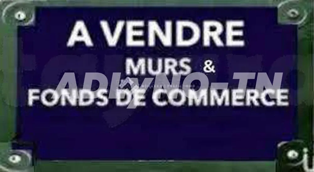  un studio s+0 vide au 3éme étage (sans ascenseur) a louer situé a Manzah 1 