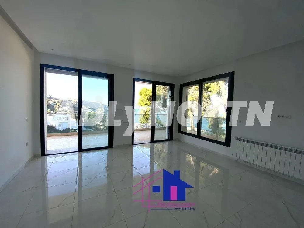 Une superbe Villa S+7 avec piscine à la marsa cube à Tunis - Photo 2