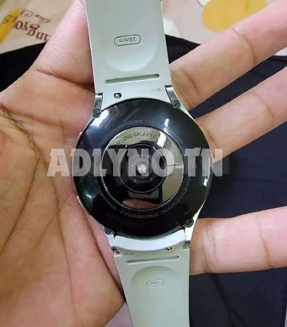 Samsung Galaxy Watch 4 Classic 46mm Neuf ! à Tunis - Photo 3