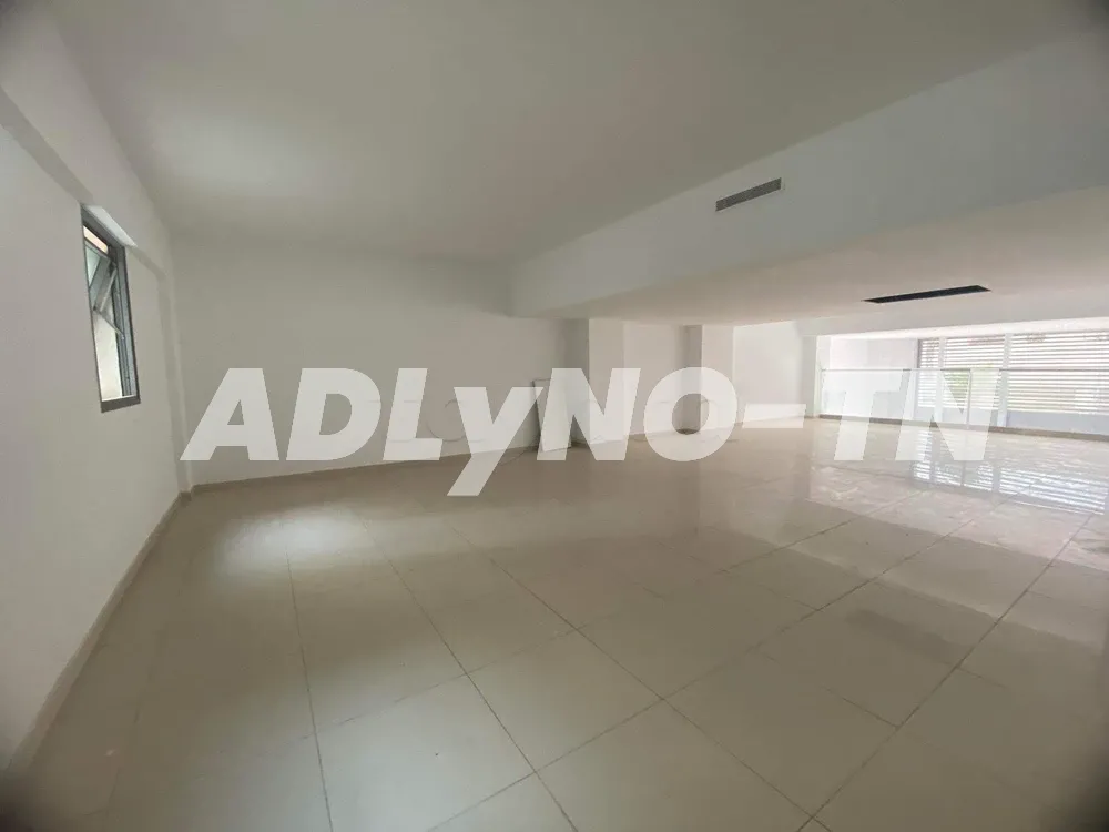 A louer un local commercial 270 m² a Med5. à Tunis - Photo 2