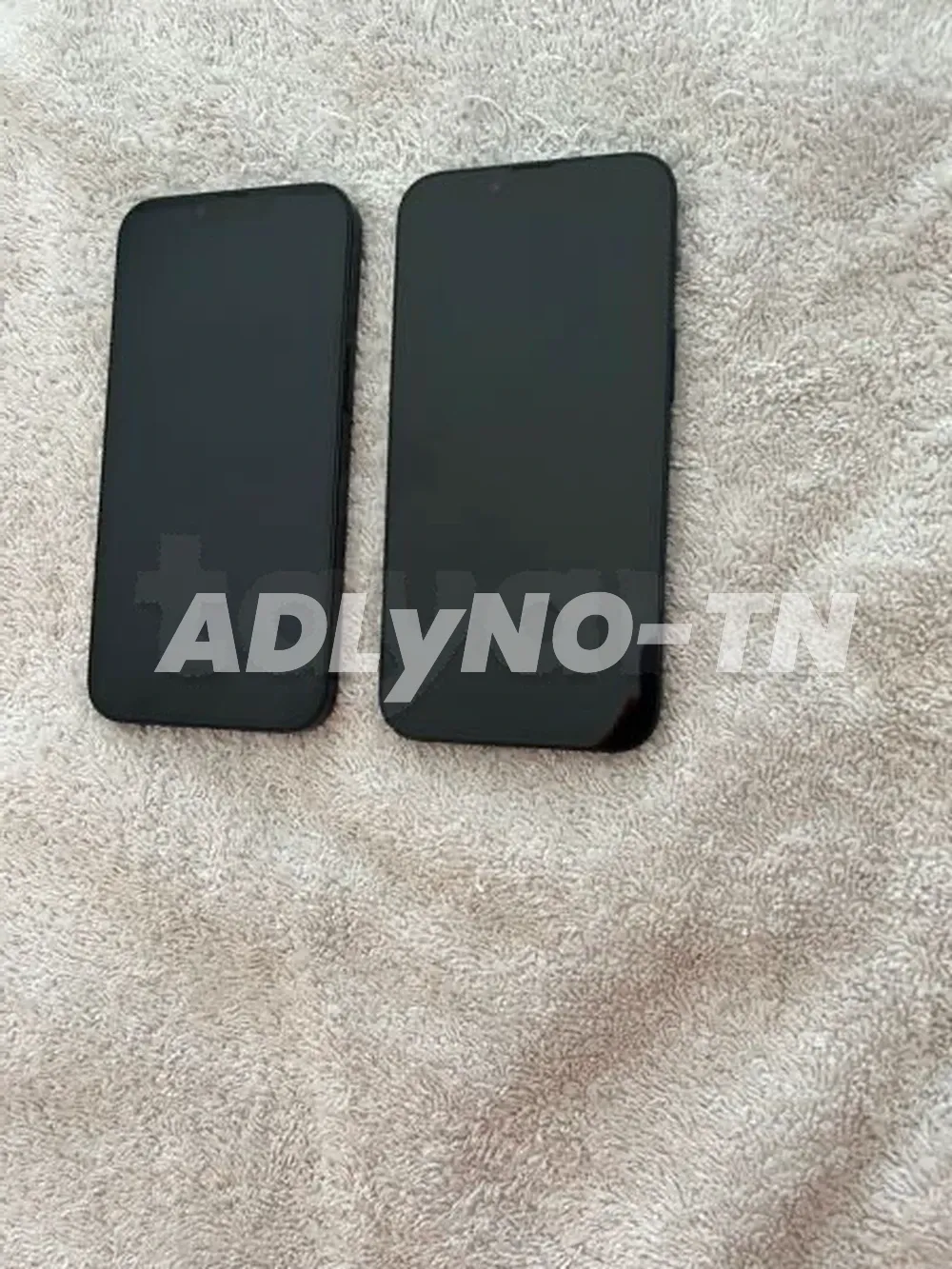 iPhone 14 Noire 256G batterie 90% état parfaite aucun défaut tt en marche jamais réparé importé avec son câble et facture boutique et garantie 256g batt90 à 1850d tel27952688 à Tunis - Photo 4