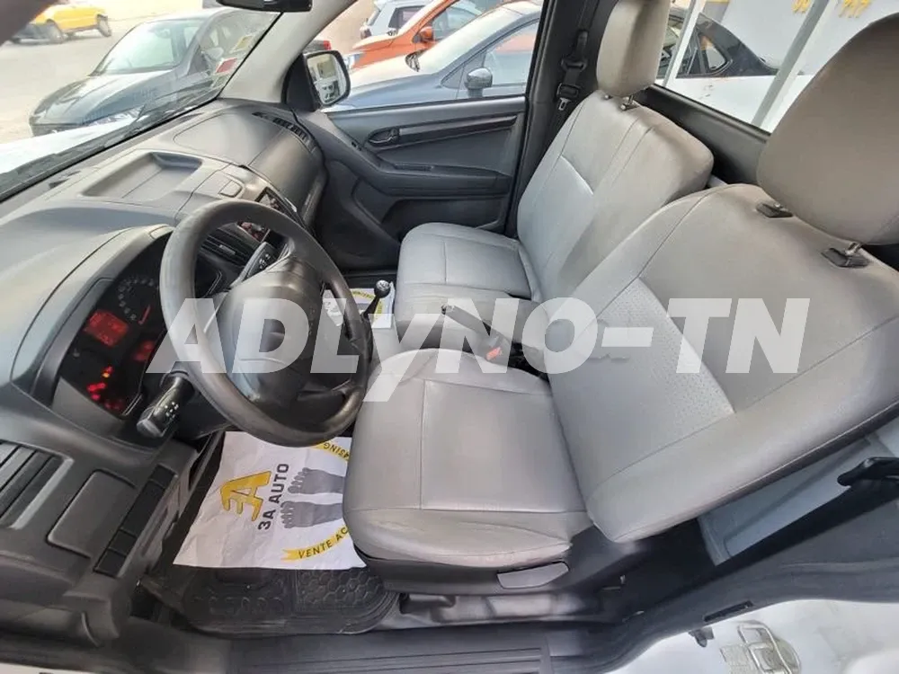 Isuzu dmax première main à Sfax - Photo 5