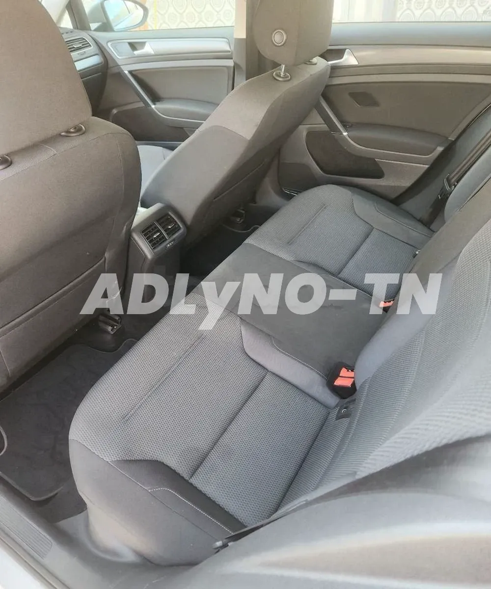 a vendre golf toute options nouveau 6 cv mawjouda fi kairouan boite automatipue 7 vitesse tel 92595666 à Kairouan - Photo 3