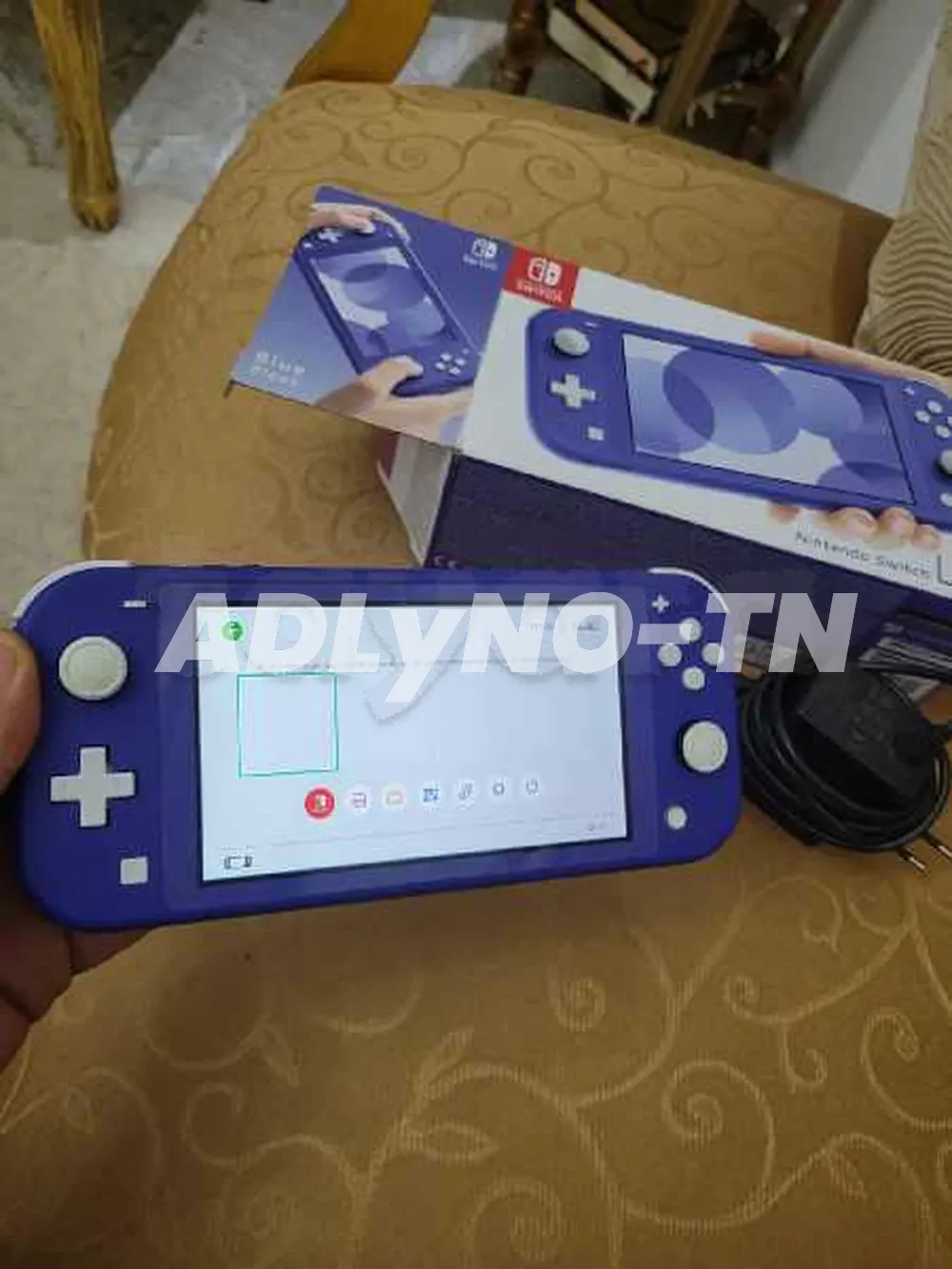 nintendo switch lite non patchée avec paquet et chargeur dorigine prix 430d à Manouba - Photo 1