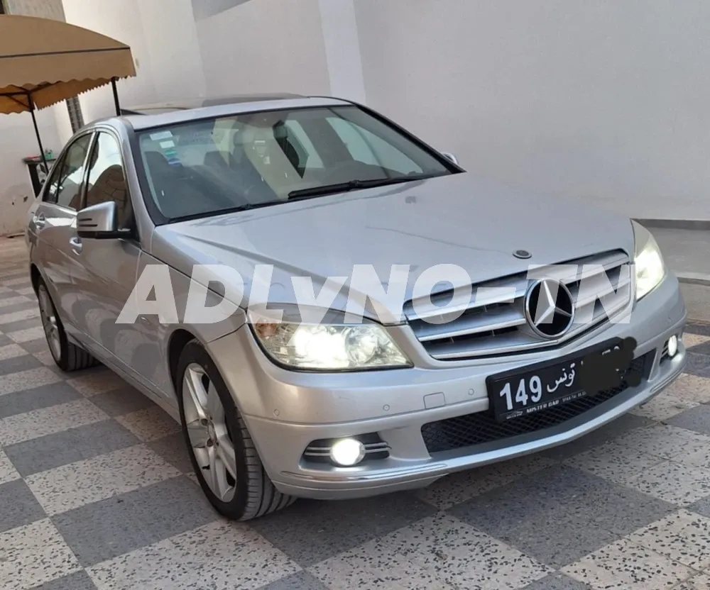 Mercedes C180 kompresseur à Sfax - Photo 4