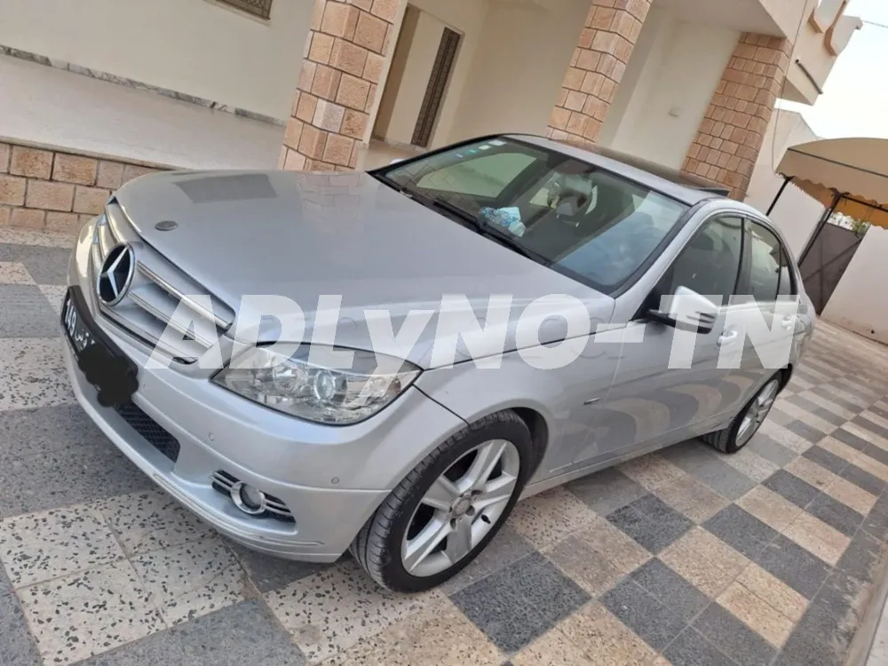Mercedes C180 kompresseur à Sfax - Photo 6