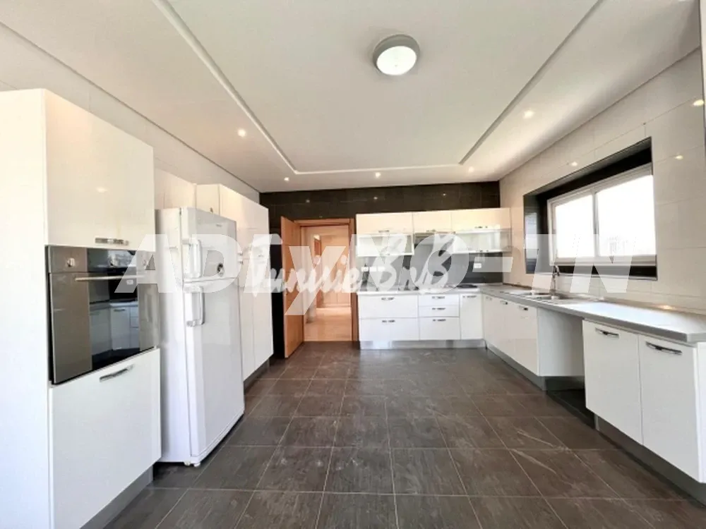 A louer une villa de 880m² au lac2 à Tunis - Photo 8