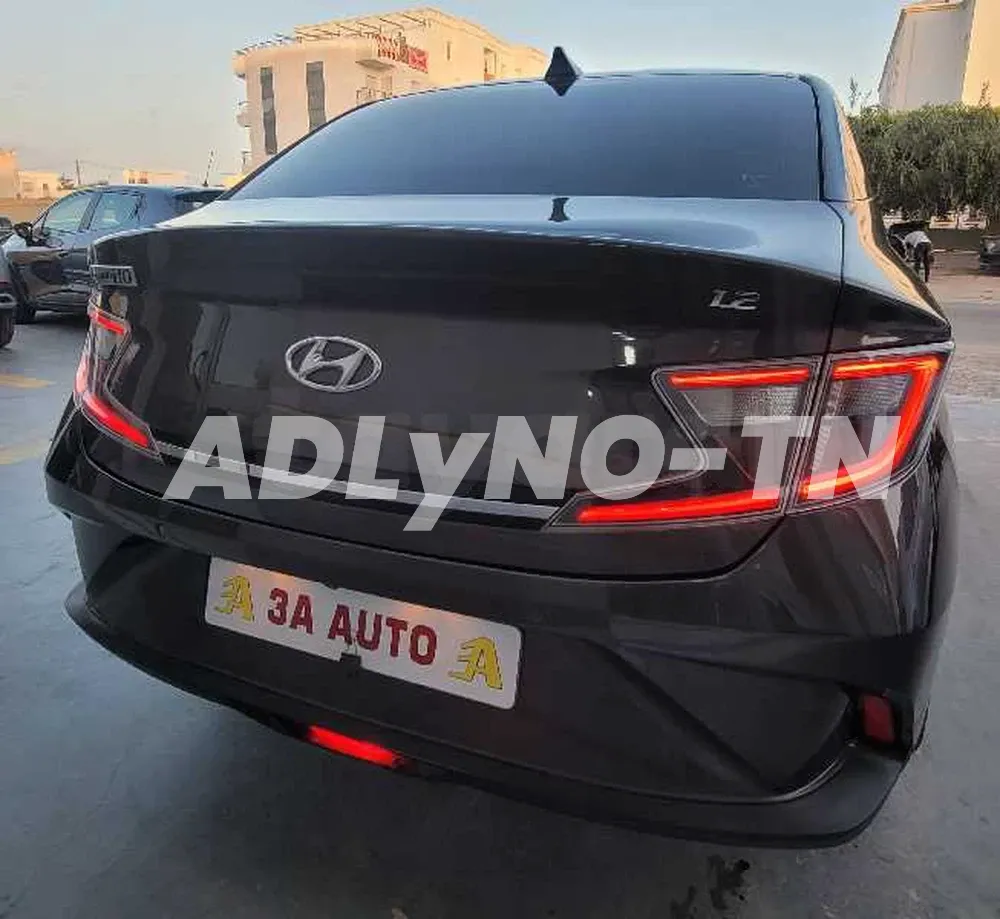 HYUNDAI I10 SEDAN à Sfax - Photo 3