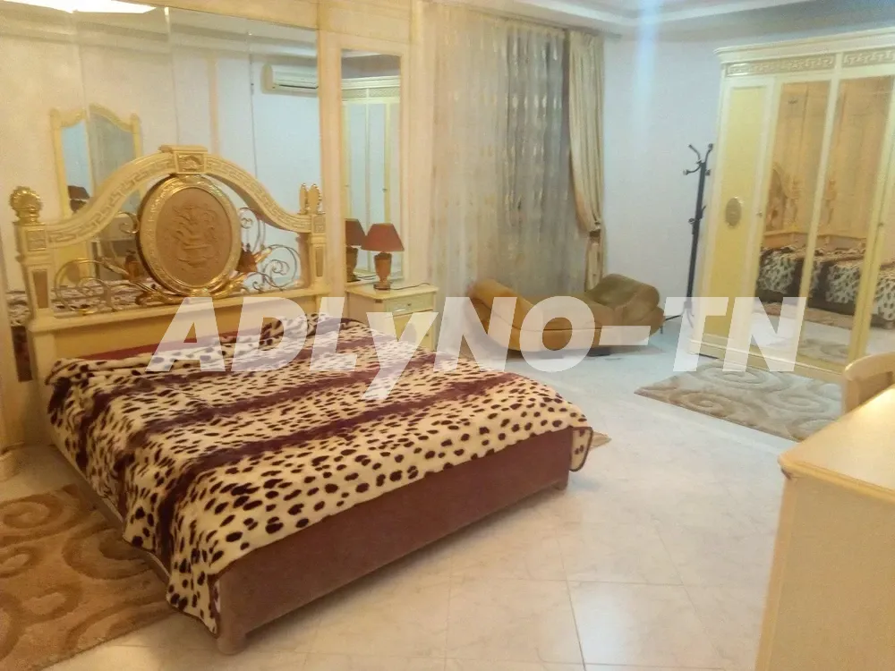 Appt s3 luxe richement meuble marsa ville à Tunis - Photo 4