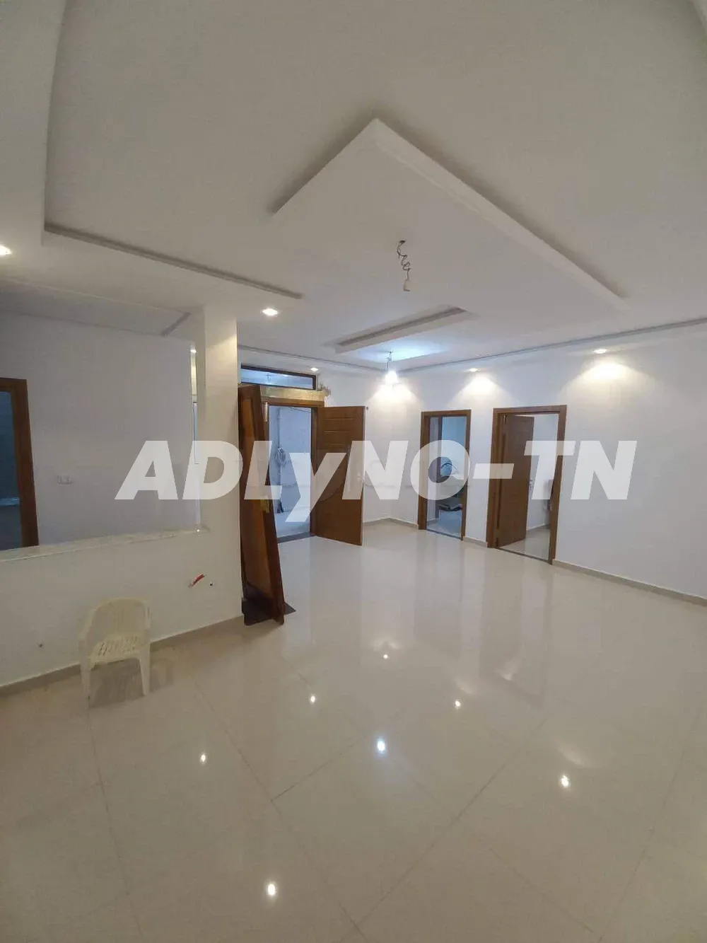 A louer etage de villa rez de chaussée à nouvelle medina à Ben Arous - Photo 1