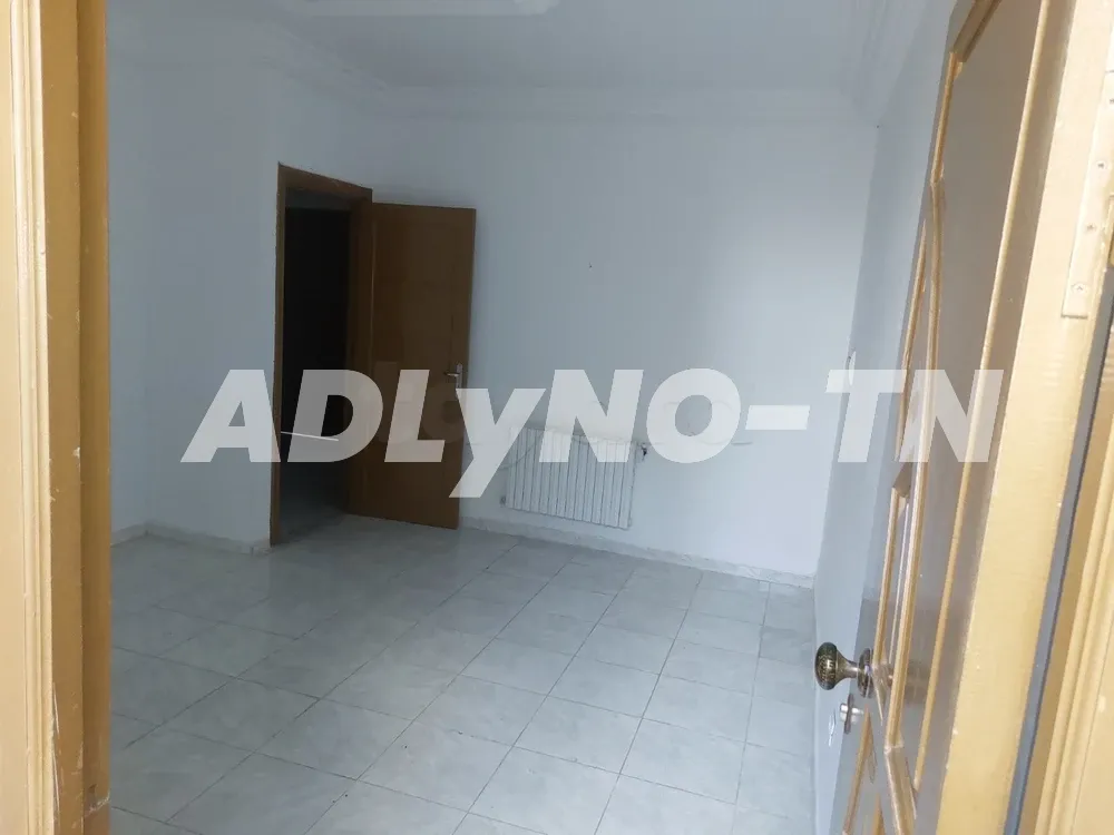  A Vendre Terrain constructible pieds dans l’eau situe à Lebna, Nabeul 