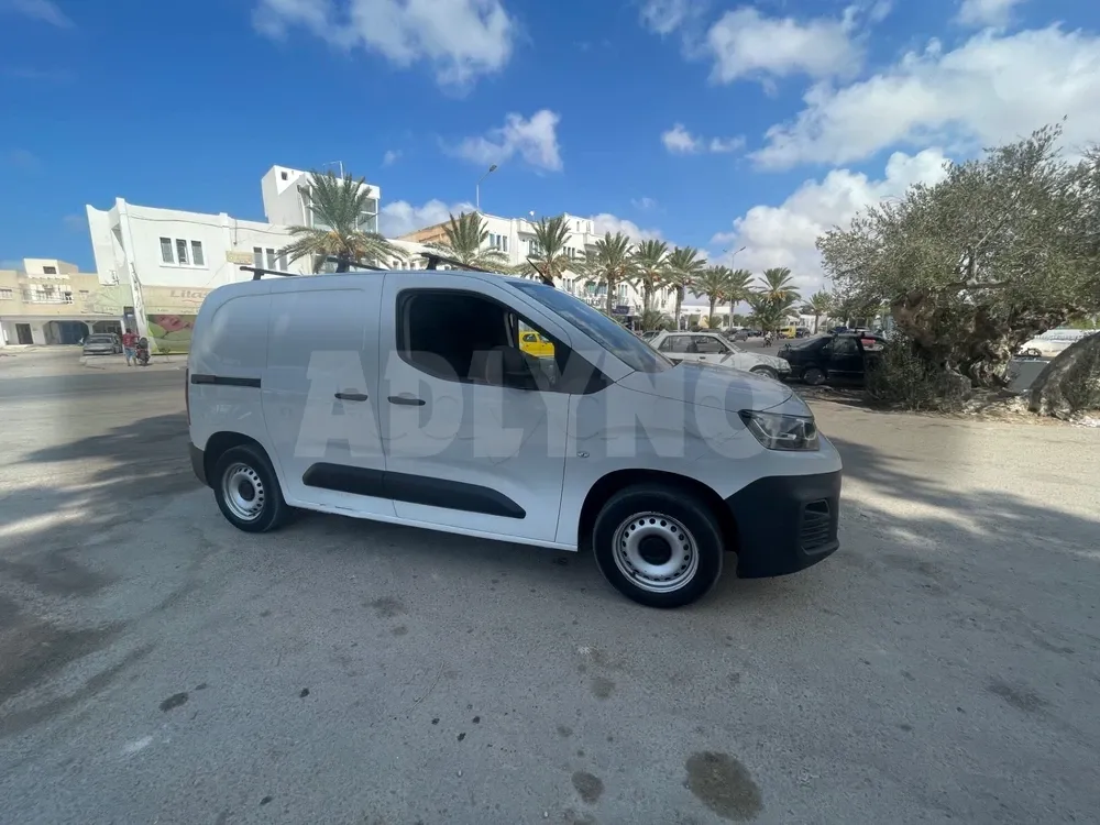 Berlingo 2019 3places à Medenine - Photo 8