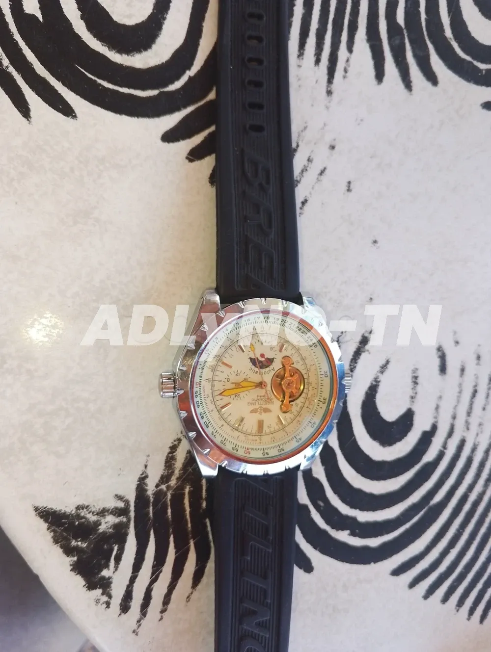  Deux montres Festina et Swatch 