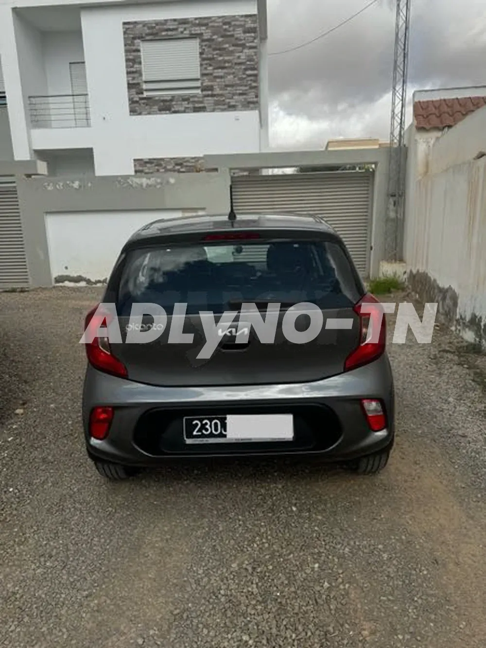 Kia picanto 1er main à Sfax - Photo 3