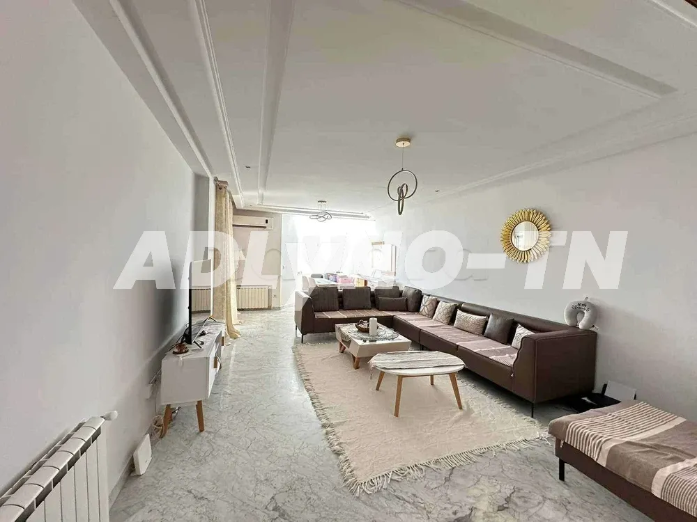 A vendre s+3 titré 173 m² à El Menzah 9 C à Tunis - Photo 1