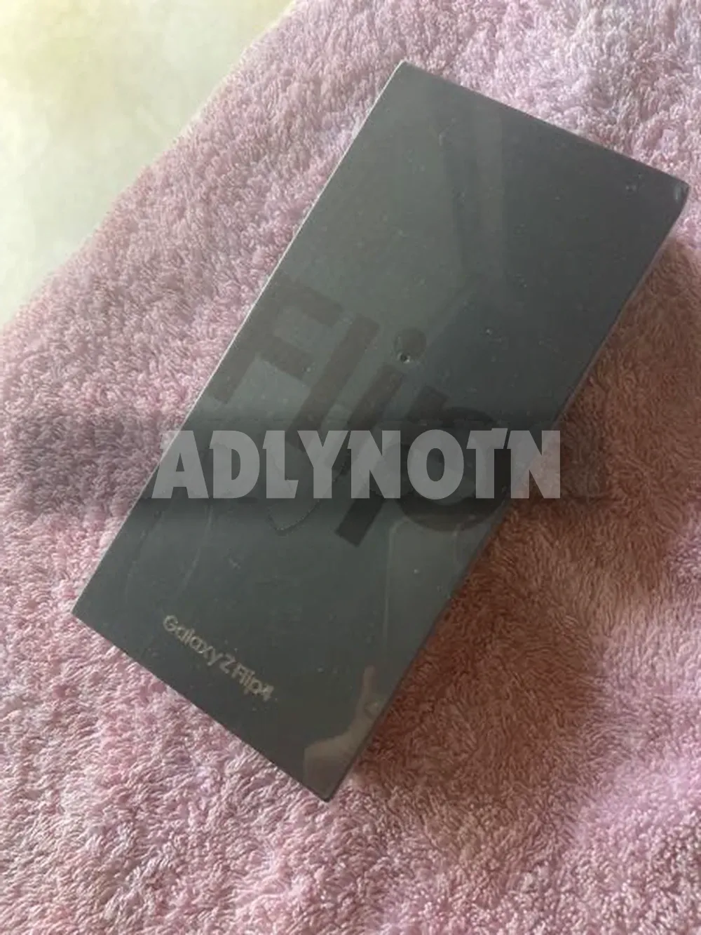 Samsung Z FliP 4 Rose Gold 256G cacheté blister jamais ouvert avec facture et garantie prix 1450 tel 20172643 à Tunis - Photo 1