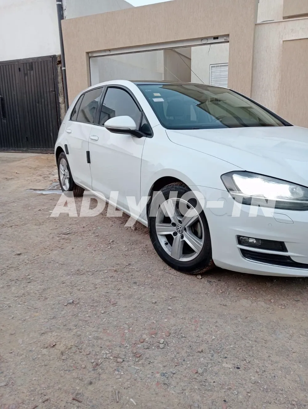 VOLKSWAGEN GOLF 7 EDITION 1.4 TIS DEUX BONDE ROUGE à Manouba - Photo 2