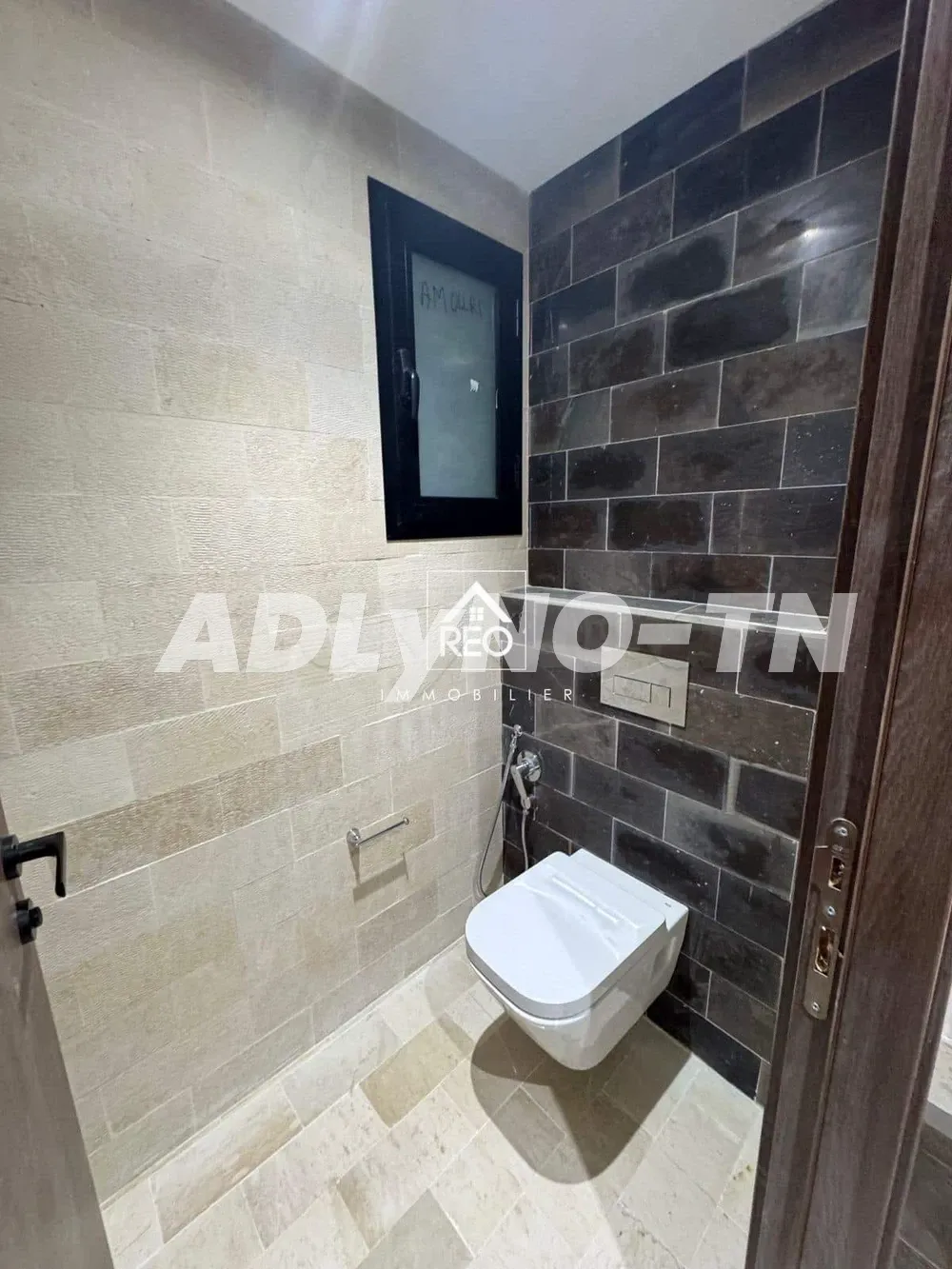 A vendre : Un duplex situé à La Soukra, réparti sur deux étages à Ariana - Photo 3