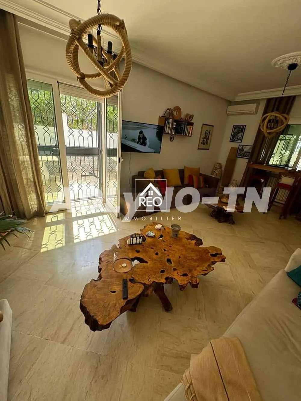 À vendre un superbe et vaste Duplex S+3 situé à La Marsa à Tunis - Photo 1