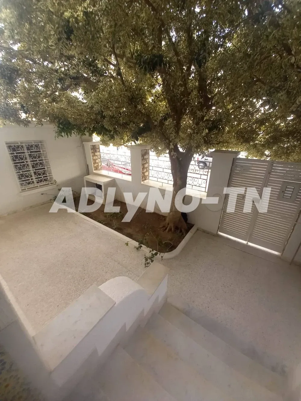 A vendre Rez-de-chaussée de villa au Bardo à Tunis - Photo 4