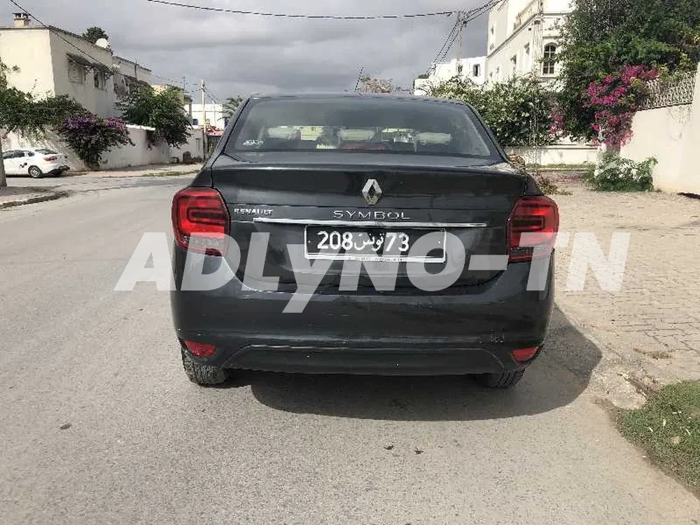 Femme directrice vend Renault Symbol 3 élégance année 2019 à Tunis - Photo 1