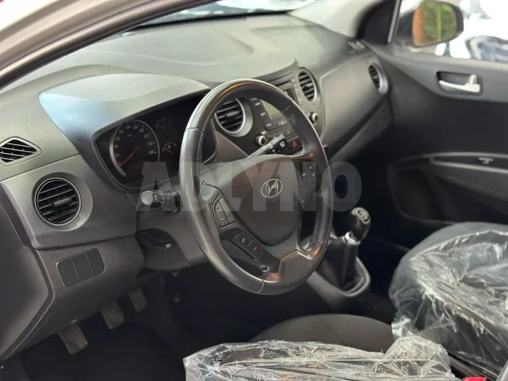 hyundai i10 40000 km à Ben Arous - Photo 2