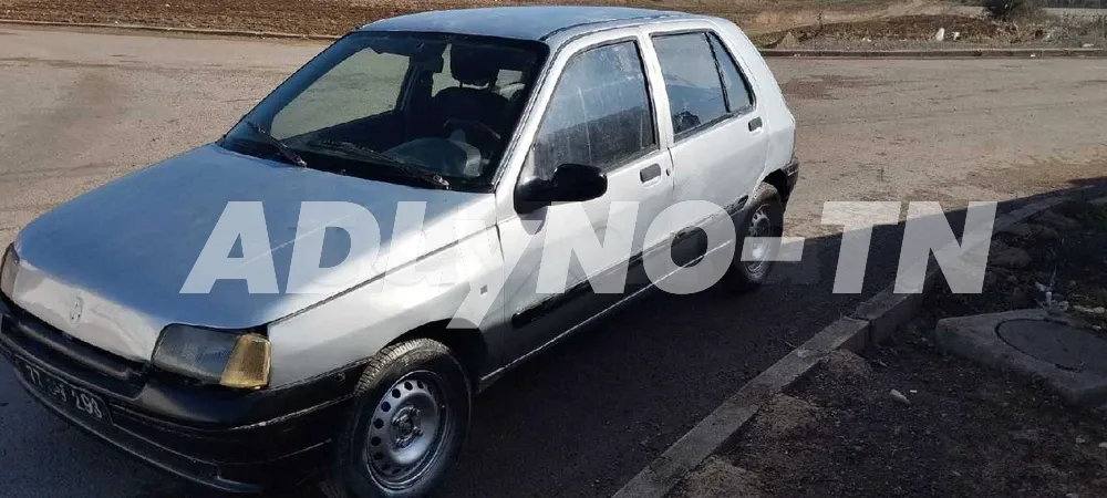 clio 1 à Bizerte - Photo 3