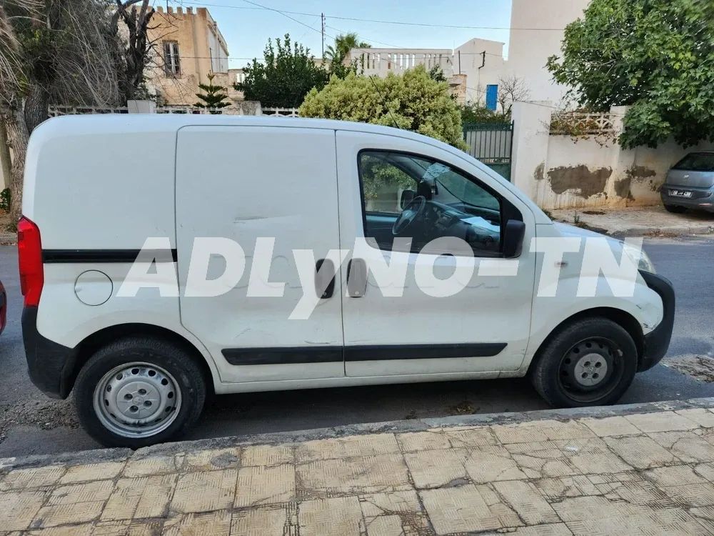 A vendre une magnifique PEUGEOT BIPPER à Ariana - Photo 4