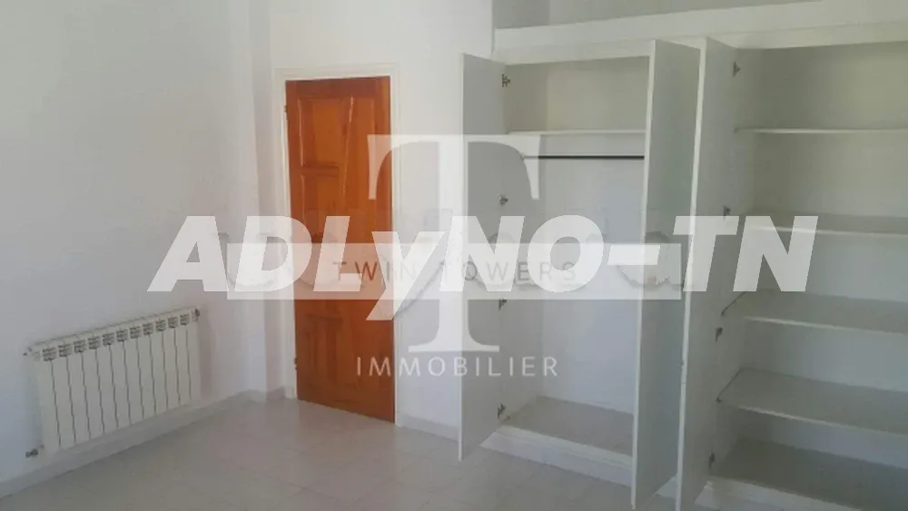 2-ème Etage d'une villa à louer Route de la plage à sousse - Photo 3