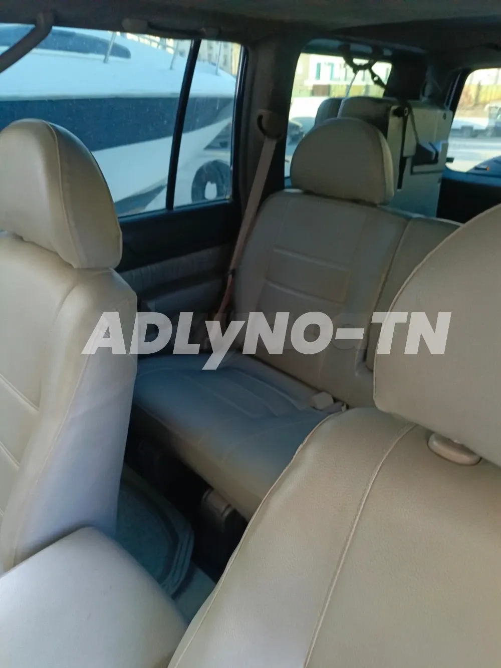 Nissan patrol 4*4 à Tunis - Photo 4