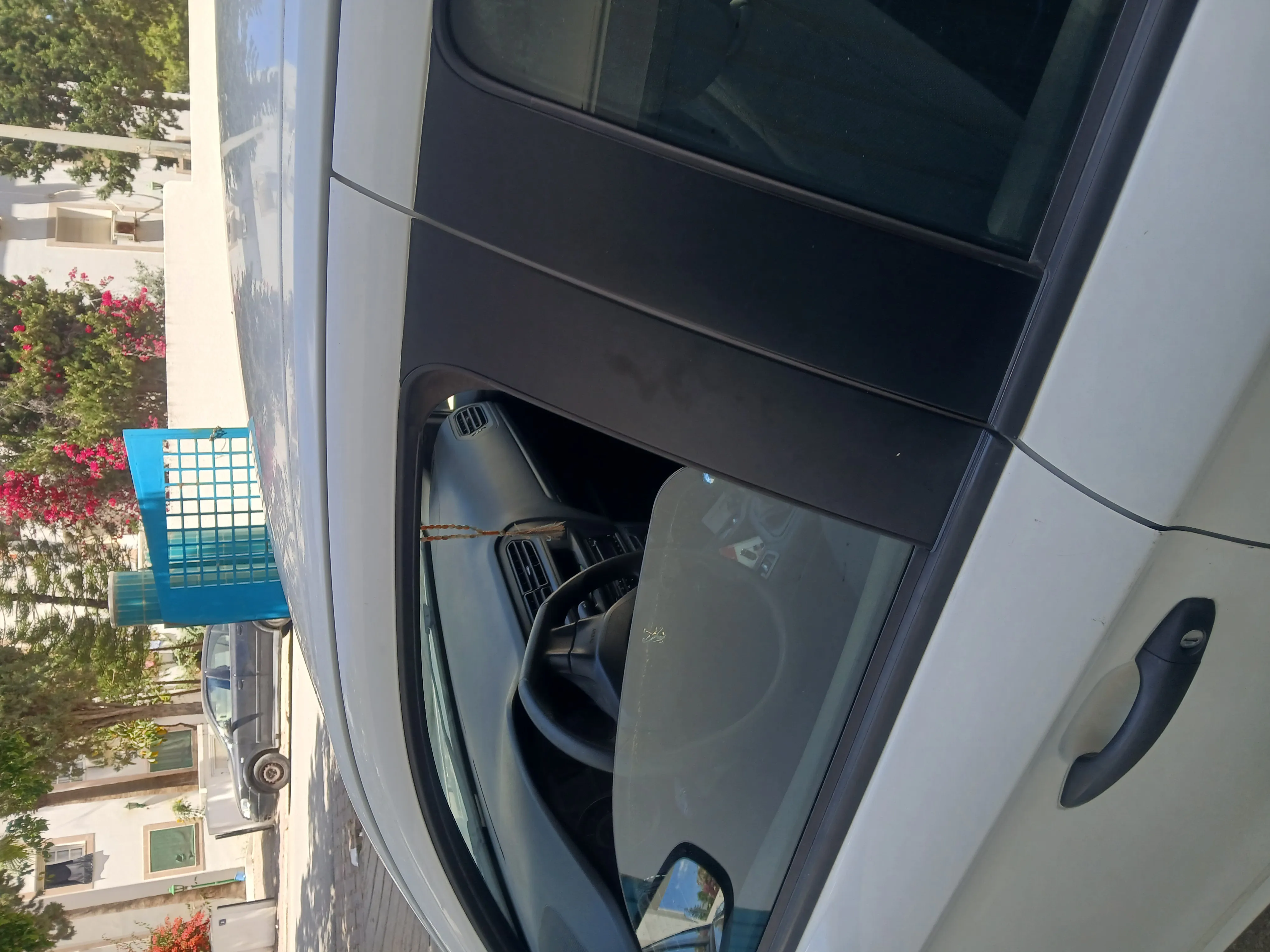Voiture Peugeot 301 à Ariana - Photo 1