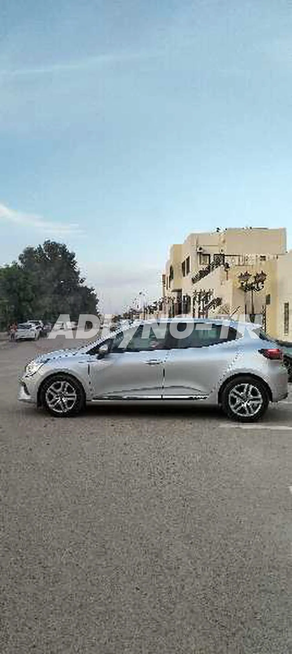 clio 5 à Gafsa - Photo 3