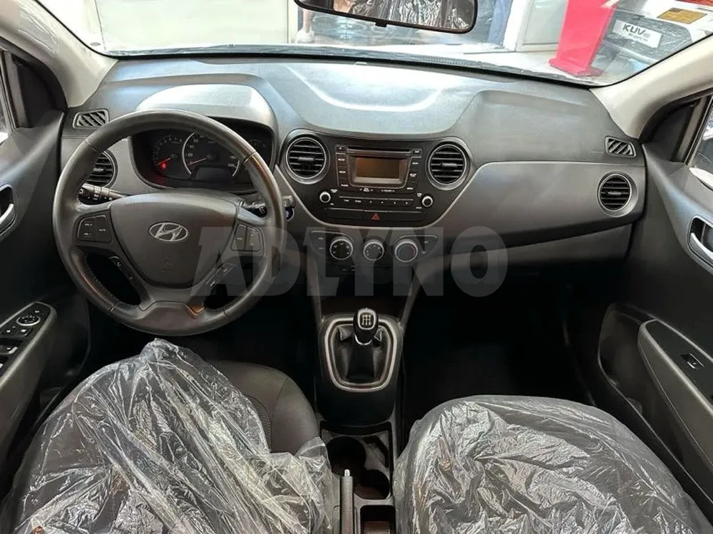 hyundai i10 40000 km à Ben Arous - Photo 7
