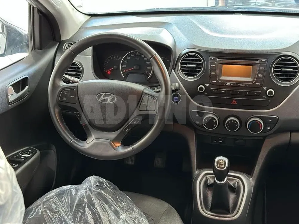 hyundai i10 40000 km à Ben Arous - Photo 9