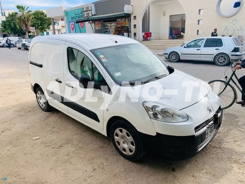 partner berlingo b9 1.6 hdi à Medenine - Photo 2