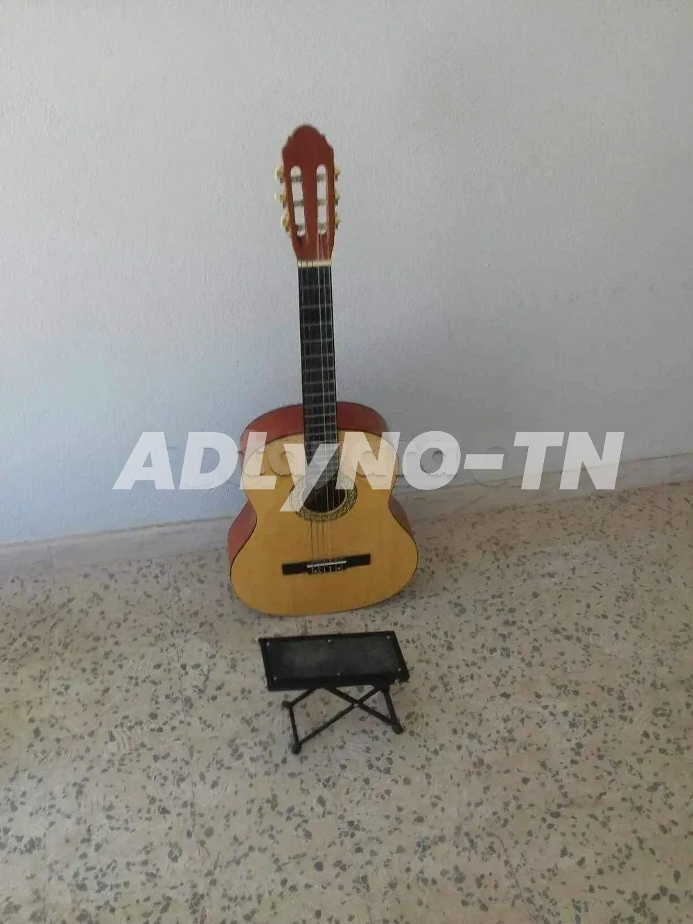 Guitar Acoustique avec Housse Etat Neuf à 220 TND à Ben Arous - Photo 1