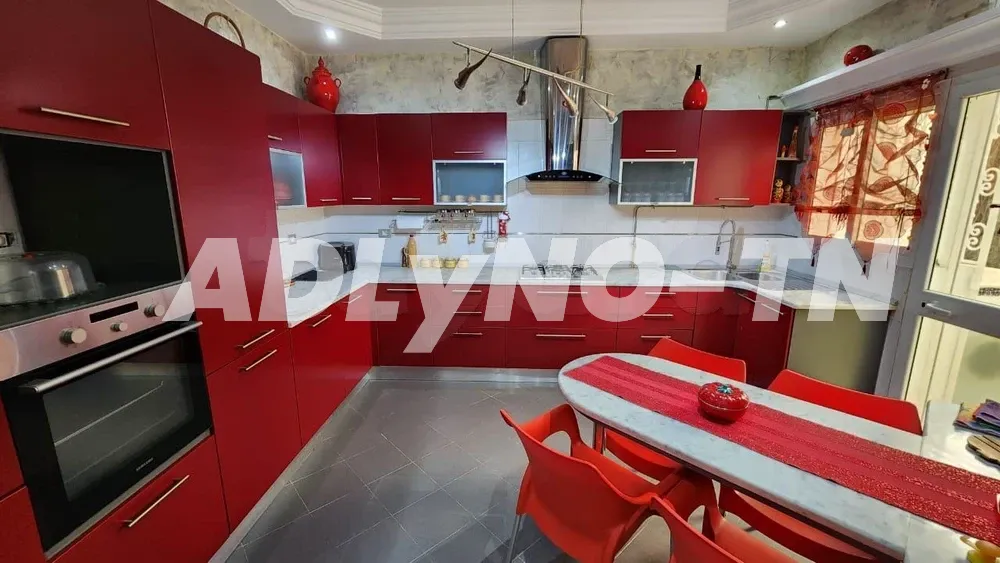  A Louer Etage De Villa S+3 Meublé En 2éme étage Située à Néapolis, Nabeul 