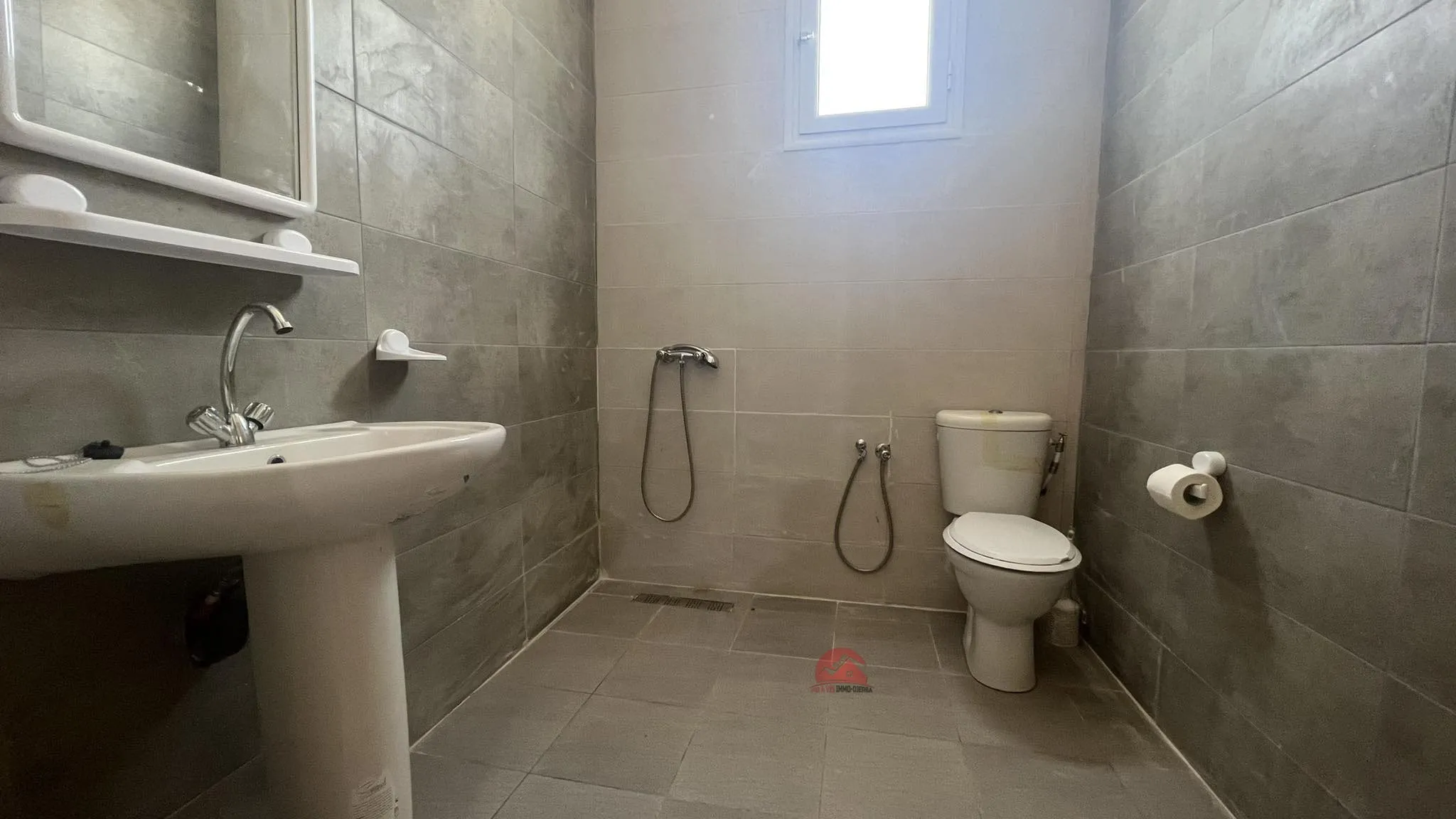 APPARTEMENT À LOUER À LA ZONE TOURISTIQUE DJERBA - RÉF L726 à Medenine - Photo 5