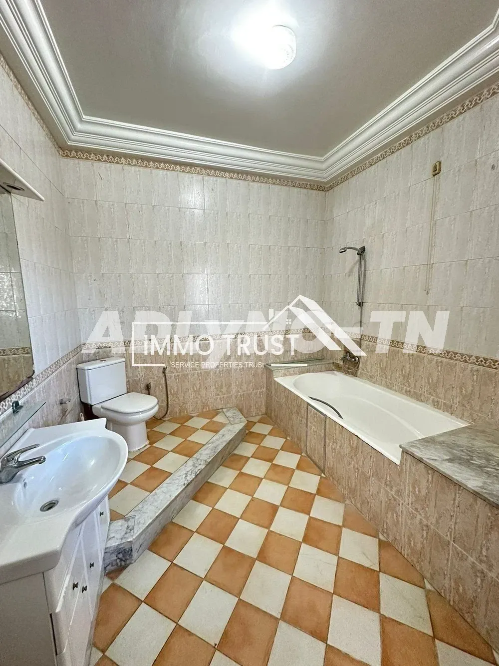 ?Villa S+4 à La Marsa à Tunis - Photo 9