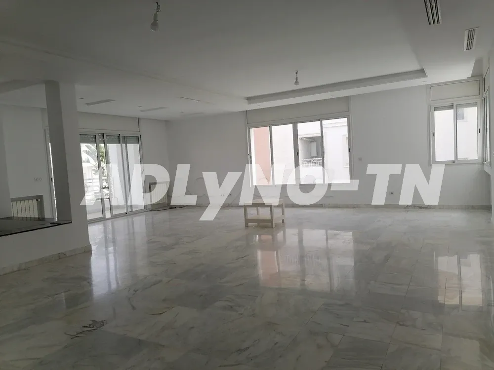 Étage de Villa S+3 Moderne à Ain Zaghouan à Tunis - Photo 5