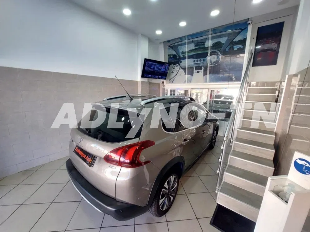 PEUGEOT 2008 1.2 -TEL 98479647 à Ariana - Photo 3
