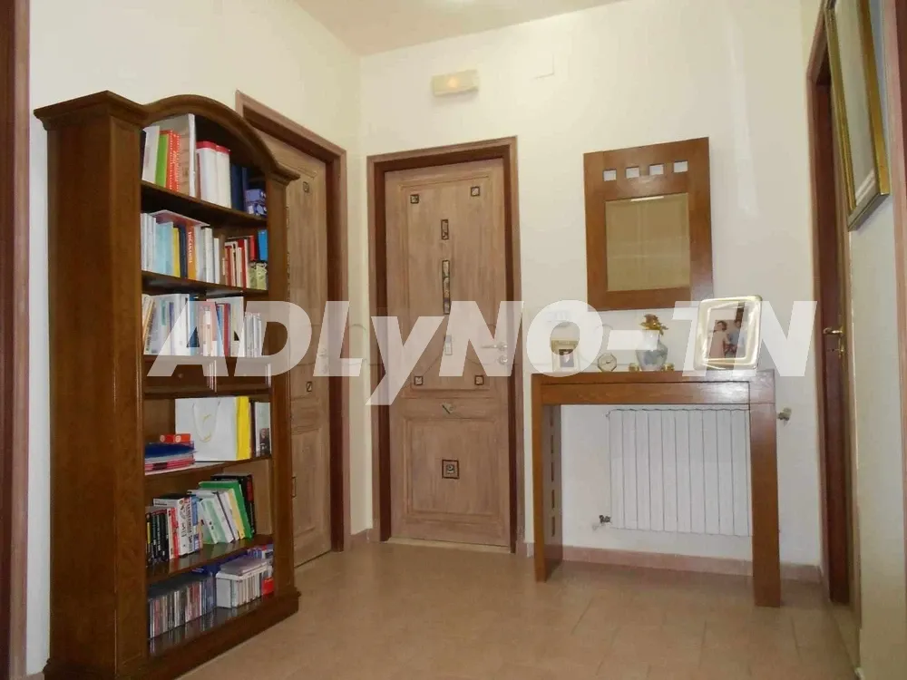 Villa jumelée a vendre au lac 1 à Tunis - Photo 2