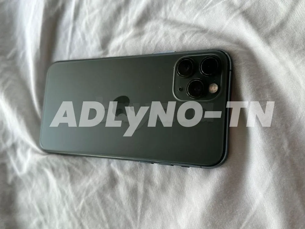 iPhone 11 Pro Max 256G état neuf parfaite jamais réparé aucun défaut tt en marche avec son paquet câble facture et garantie batterie 78% prix 1130dt tel 20172643 à Tunis - Photo 5