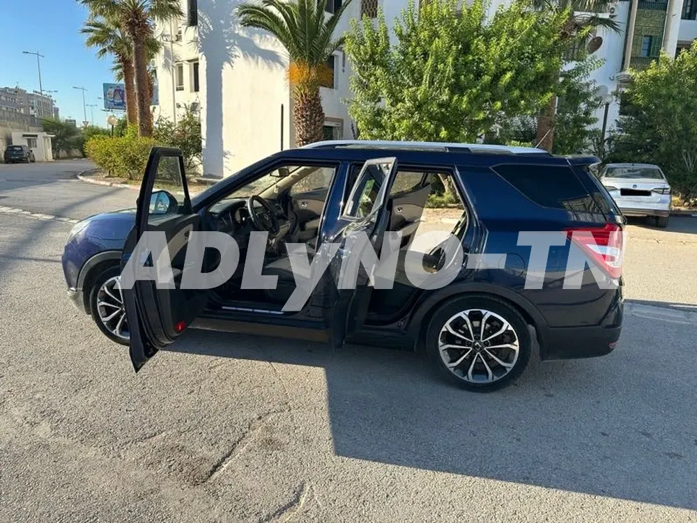 voiture Ssang yong xlv 2018 à Tunis - Photo 1