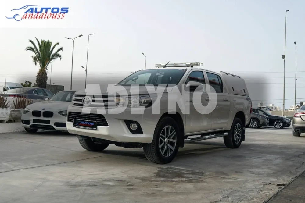 Toyota Hilux à Ariana - Photo 2