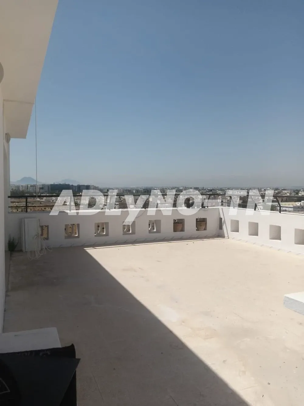 Laouina S+3 avec terrasse à louer à Tunis - Photo 2
