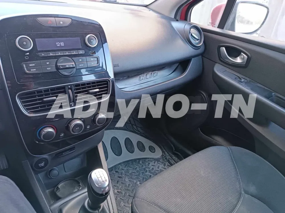 Clio 4 dynamique à Nabeul - Photo 5