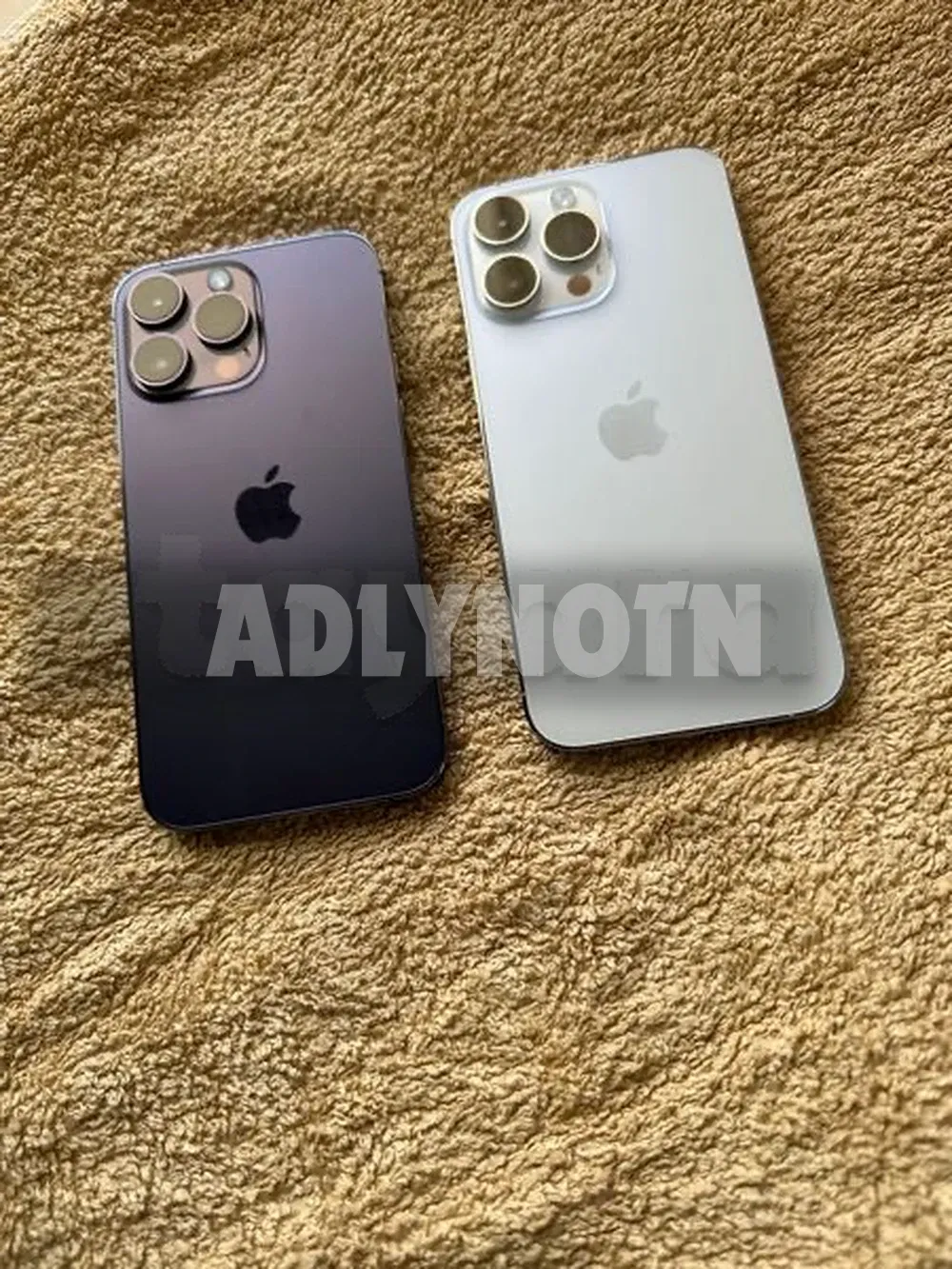 iPhone 14 Pro Max 256G neuf batt100% sous garantie Apple peu servi avec facture et garantie boutique blanc 100% 256G à 3350dt Violet 98% 256G à 3099dt Tel 20172643 à Tunis - Photo 4