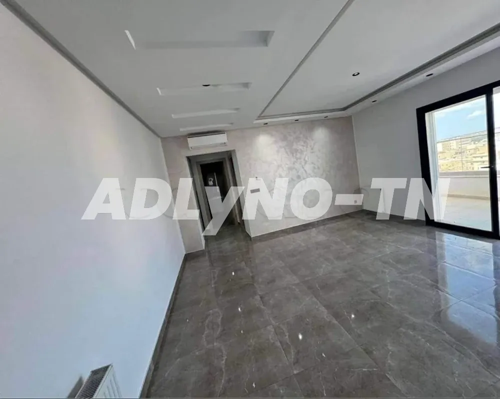  un appartement s+2 au 3éme étage(sans ascenseur)a louer situé a bardo cité errawdha en face station rfr 